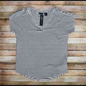 NWT Jones New York tee